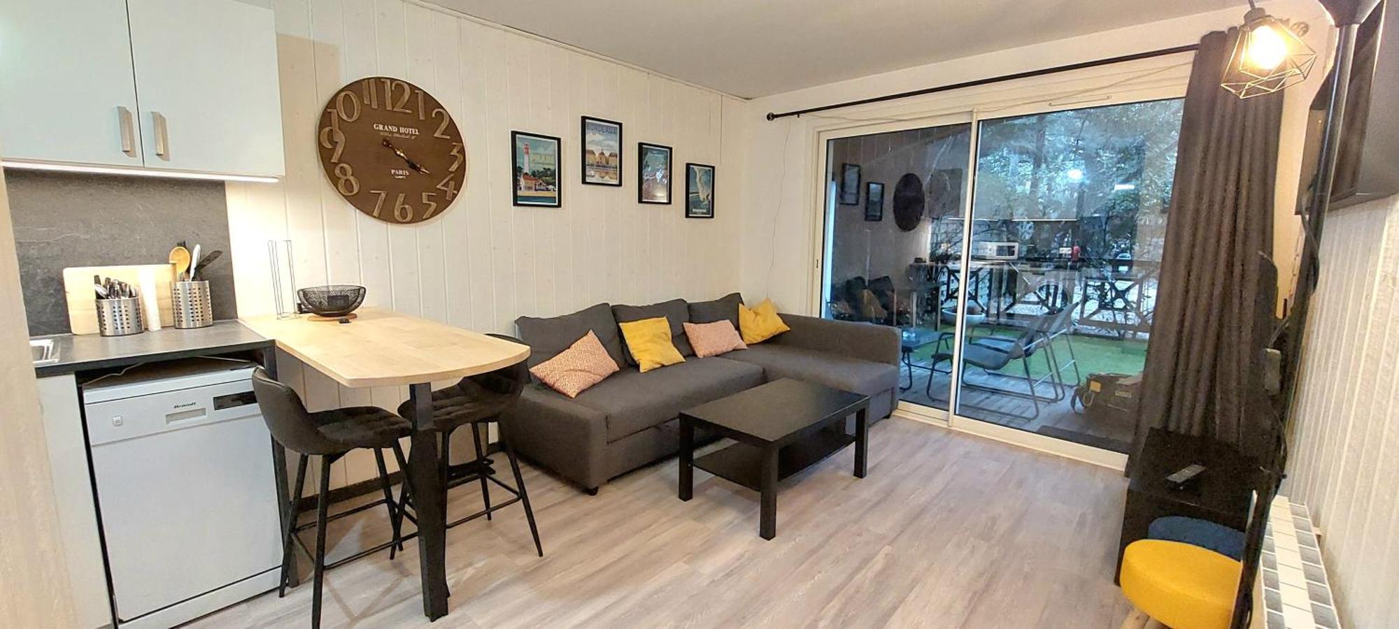 Bassin D'Arcachon Ares Charmant T2 Jardin Apartment Exterior photo